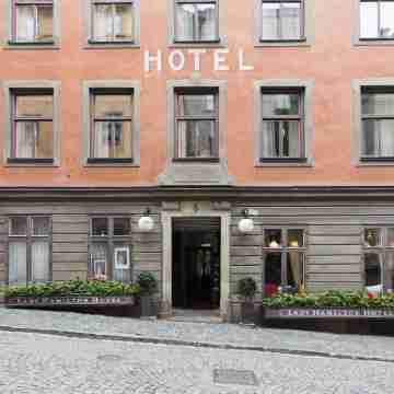 Lady Hamilton Apartments Hotel Exterior
