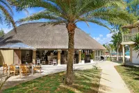 Friday Attitude,  + Hotels near Belle Mare Beach