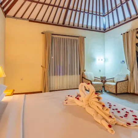 Taman Surgawi Resort & Spa Отели рядом с достопримечательностью «Пляж Вайт-Сэнд»