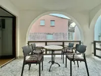 Apartments Hmd فنادق في Podostrog