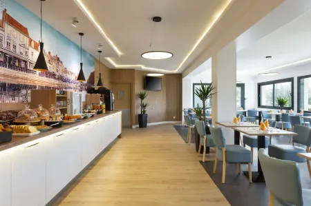 Brit Hotel Confort Amiens Отели в г. Корби