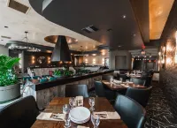 Monarch Hotel & Conference Center Hotels in Clackamas County