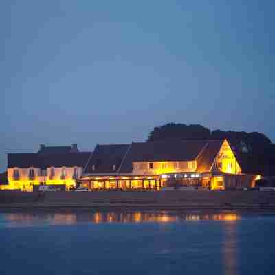Logis Hôtel le Castel Ac'h Hotel Exterior