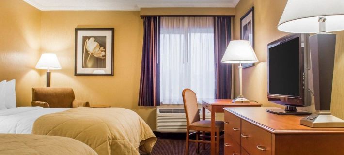 Clarion Hotel & Suites Riverfront Hotels in Oswego County