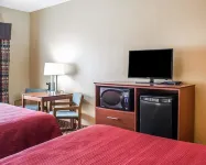 Quality Inn Hotels near Rahr West Art Museum