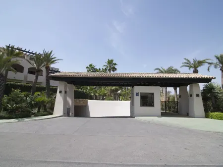 Luxury Penthouse in Medina Banus