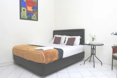Bantal Guling Trans Hotels near PRIMA FRESHMART GATOT SUBROTO