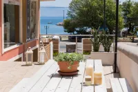 Ipsos Beach Studios by Konnect Hotels in Feakes