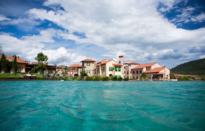 Toscana Valley Town Square Suites