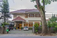 RedDoorz Near Simpang Dago 2