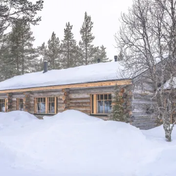 Kuukkeli Log Houses Villa Aurora "Pupula"