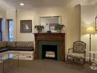 أواسيز جيست هاوس