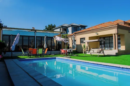 WoodMead Guest House & Events - breakfast