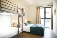 Georges Hostel & Café - Balkoner