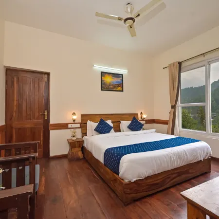 Jungle Lodge Resort