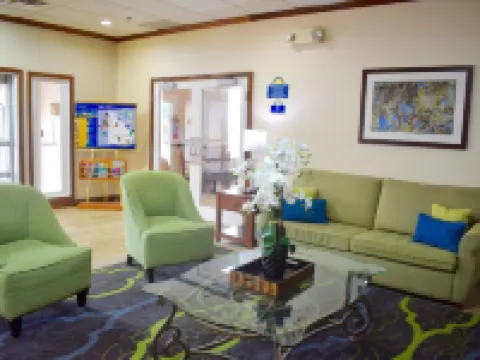 Days Inn & Suites by Wyndham Tucker/Northlake Hotels in Tucker