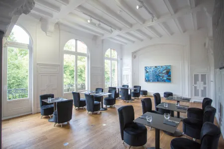 L'Esplanade Lille Отели в г. Ломм