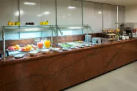 Hotel VM Express Querétaro - 早餐