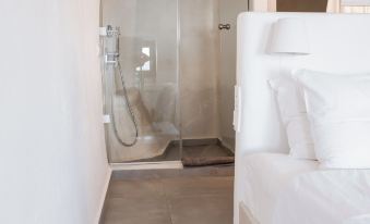 Aperto Suites - Adults Only