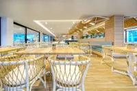 Broncemar Beach Suites
