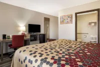 Econo Lodge Inn & Suites Hotels in Canandaigua