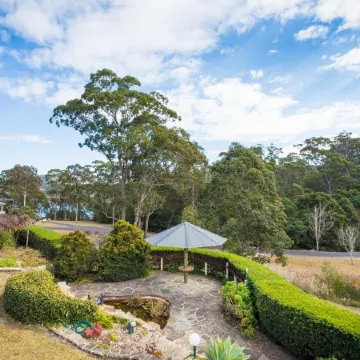 Robyn's Nest Lakeside Resort