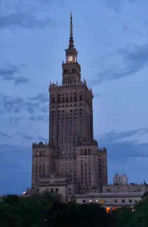 Good Time Apartments Warsaw - Świętokrzyska Отели рядом с достопримечательностью «Литературный музей имени Адама Мицкевича»