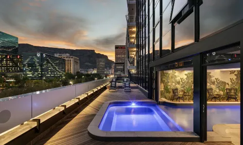 The Onyx Apartment Hotel by Newmark