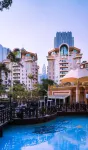Swissôtel Al Murooj Dubai - 5-stjärniga