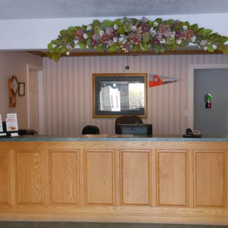 Economy Inn & Suites