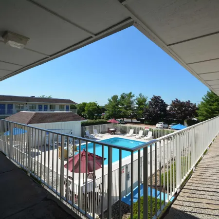 Motel 6 Windsor Locks, CT - Hartford