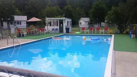 Carrollmotel and Cottages Отели в г. Джефферсон