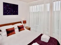 Your Space Apartments - Cambridge Place