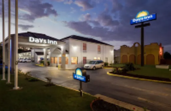 Days Inn by Wyndham Bainbridge