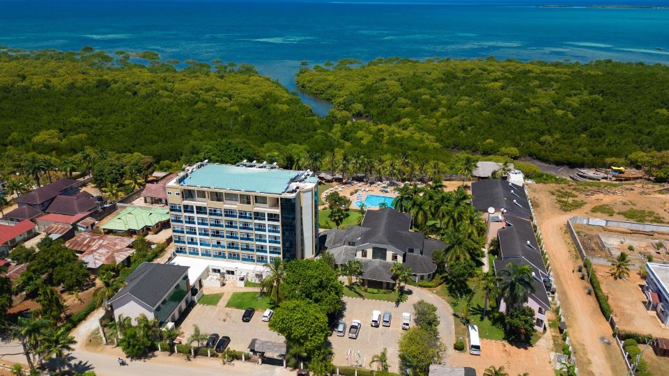 Tanga Beach Resort & Spa
