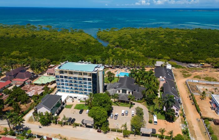 Tanga Beach Resort & Spa