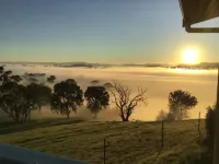 Burnt Creek Cottages - Mountain view