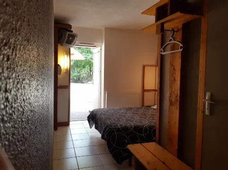 Hôtel Eco Logis Espace Bellevue Отели в г. Hautes-Pyrenees