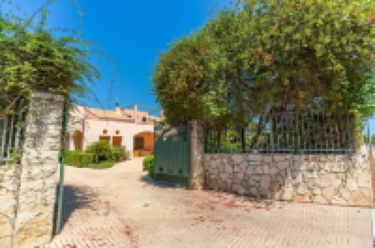 Villa Arenella Con Piscina by Wonderful Italy