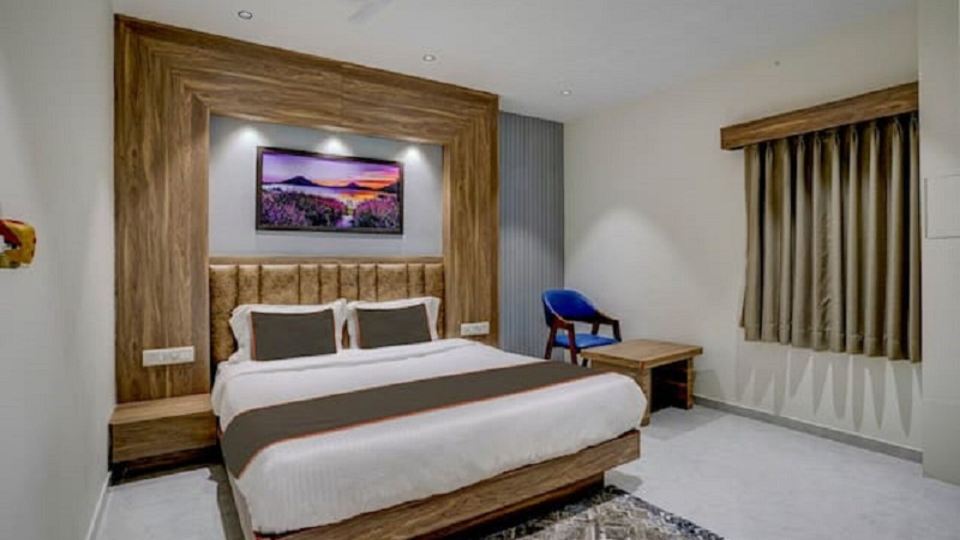 Hotel SR Inn