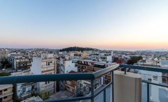 Renovated 3 Bedroom Apt with Acropolis View