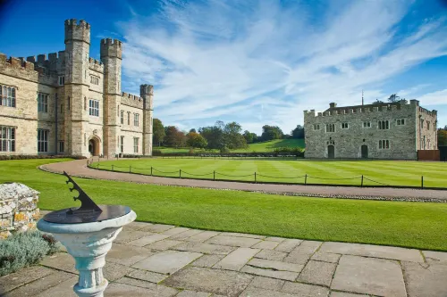 Leeds Castle Stable Courtyard Bed and Breakfast - Homestays