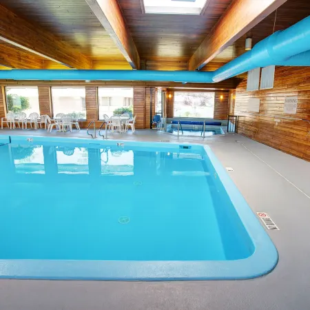 Country Inn & Suites by Radisson, Traverse City, MI