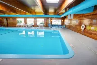 Country Inn & Suites by Radisson, Traverse City, MI - Beach