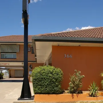 Golden Harvest Motor Inn