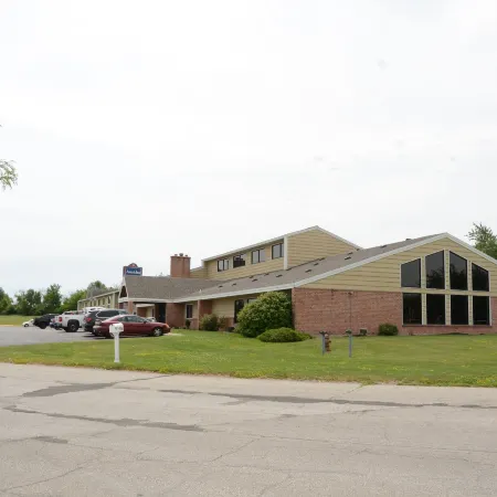 AmericInn by Wyndham West Burlington