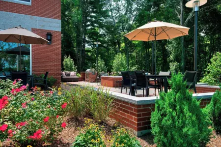 Residence Inn Boston Bridgewater Отели в г. Рейнхем