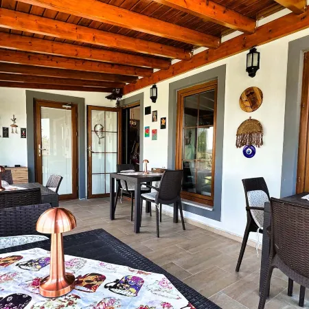 Adayel Otel & Bağ Evi