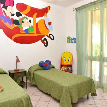 Apartment in Villa (Near the Sea)