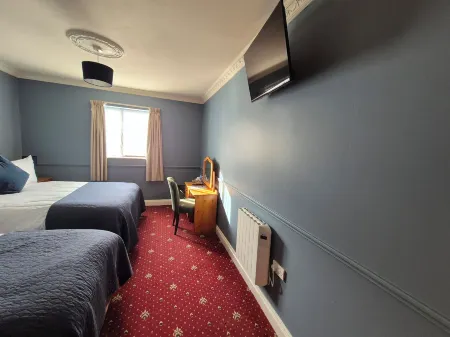 The Royal Hotel Arklow Отели в г. Gorey